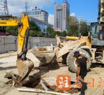 美女b越日越舒服高温下的坚守｜道路建设者用汗水铺就畅通路